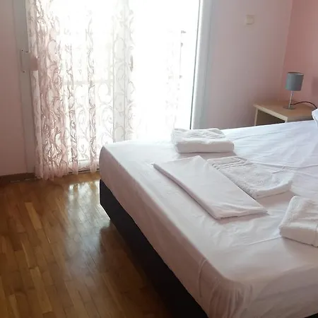 Toula * Nea Iraklitsa